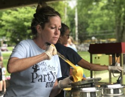 Jennifer 989863776 Chili And Nacho Warmer