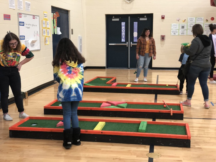 Putt Putt - 3 Hole Wooden